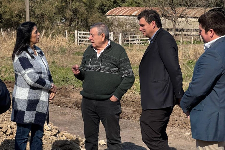 Aluani y demás autoridades. Gobierno provinciasl