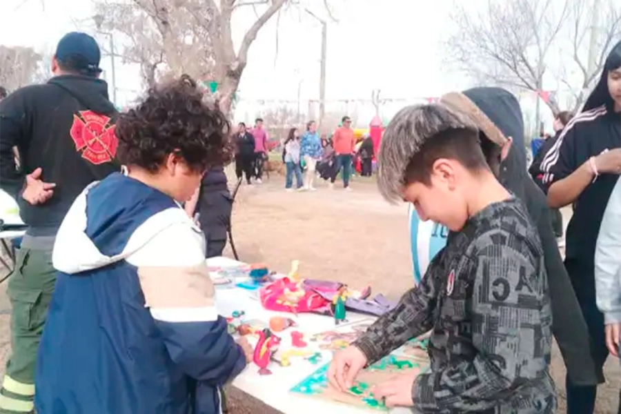 Nene regal&oacute; sus juguetes para que ning&uacute;n chico se quede sin uno - Diario R&iacute;o Negro