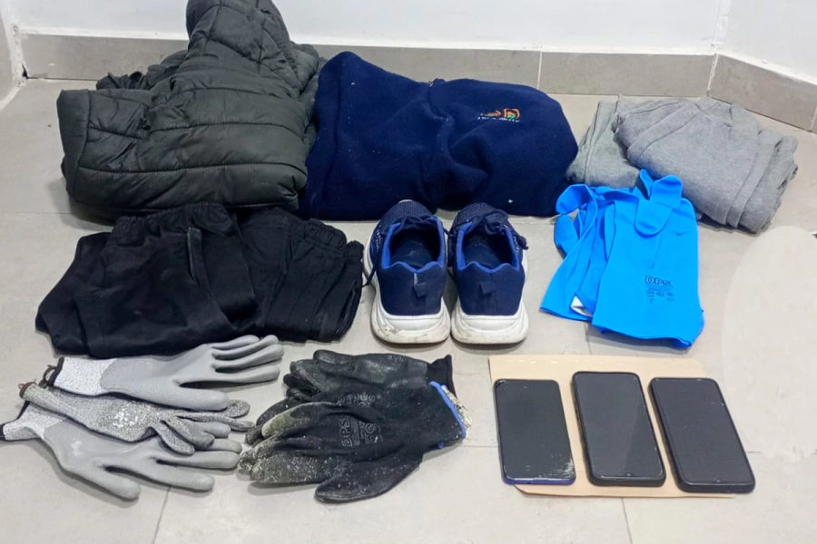 Incautaron siete teléfonos celulares, una suma importante de dinero en efectivo, guantes y prendas de vestir utilizados por los sospechosos a la hora de comer el hecho delictivo (foto Policía de Entre Ríos)