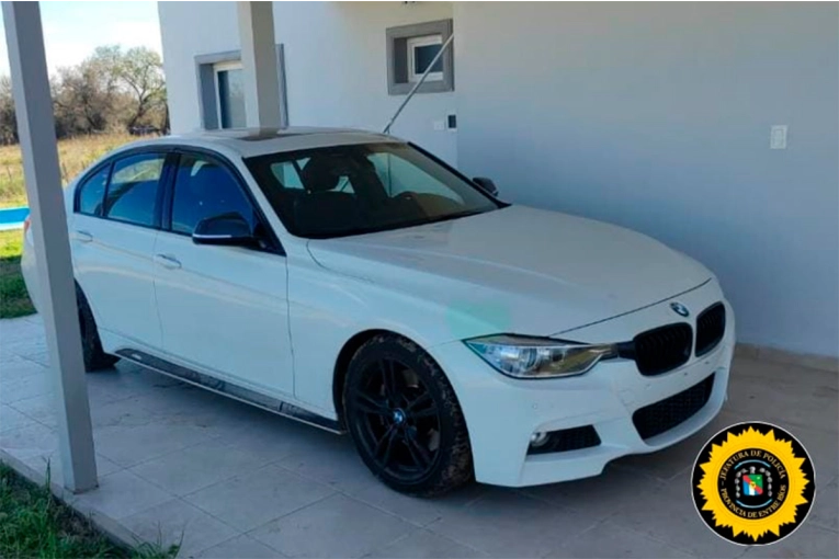 Denunció que le robaron el BMW pero lo había escondido en su quinta de la zona de La Picada