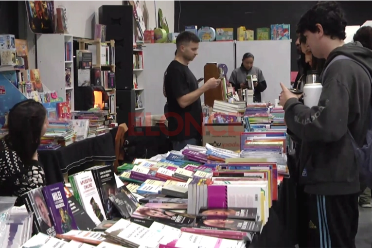 Incesante movimiento en la primera jornada de la Feria del Libro: 