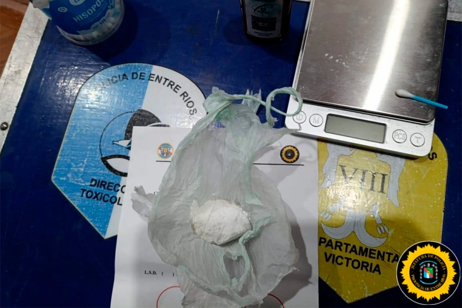 Droga incautada en Victoria. PER