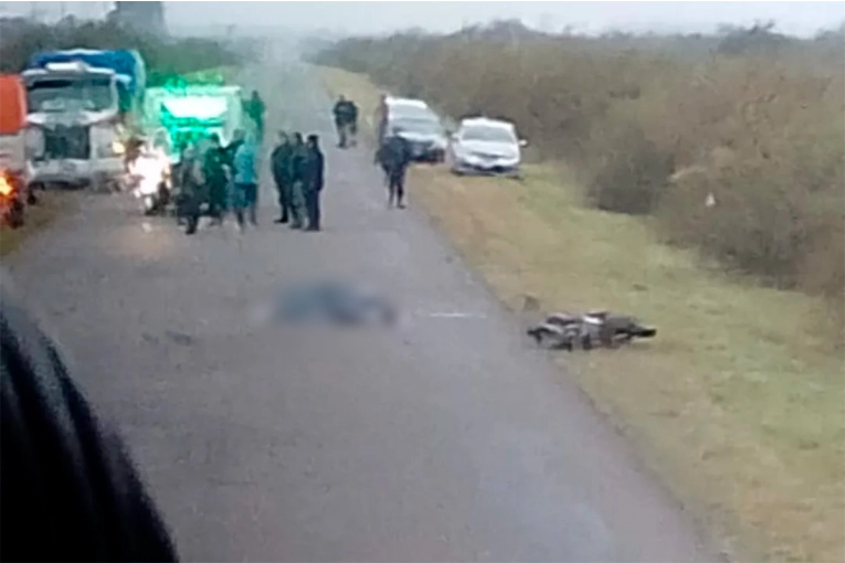 Motociclista murió tras ser embestido por un camión en Ruta Provincial 1