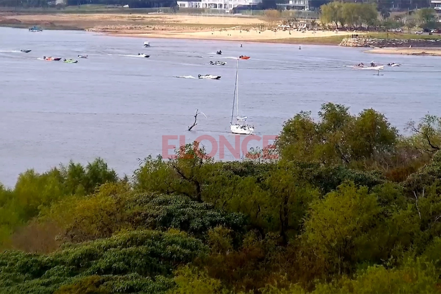 Los primeros metros frente a la Costanera de Paran&aacute;. Foto: Elonce.