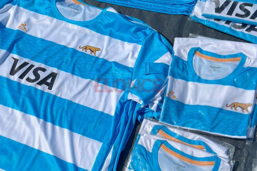 El merchandising de Los Pumas. Foto: Elonce.