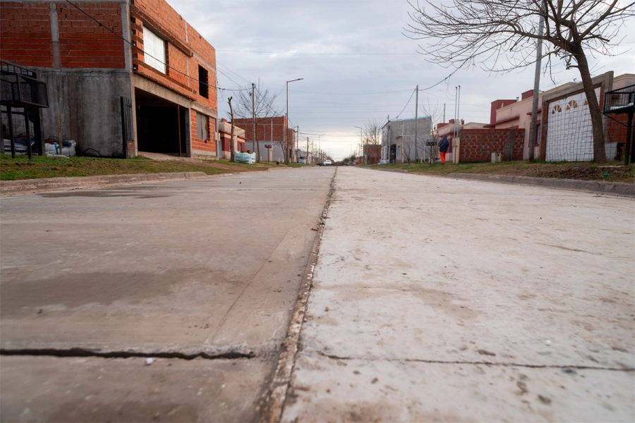 Pavimento en Concepci&oacute;n del Uruguay. Gobierno provincial