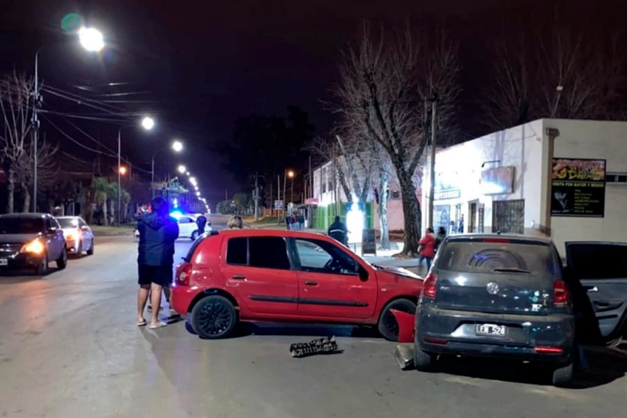 Accidente de tr&aacute;nsito en Concordia (foto Diario Río Uruguay)