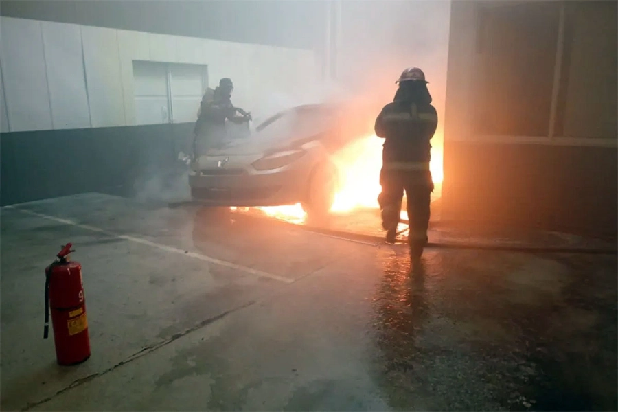 Incendio en taller de concesionaria en Concordia. El Sol