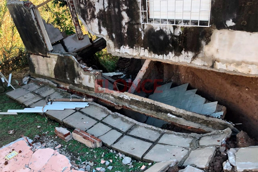 Se sigui&oacute; derrumbando una casa en Paran&aacute;
