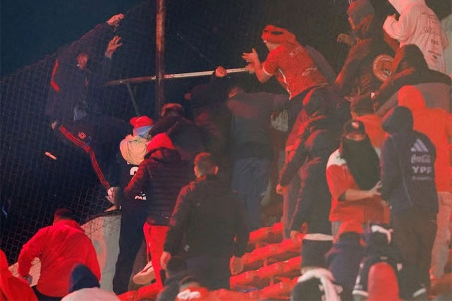 Incidentes en cancha de Independiente. Redes