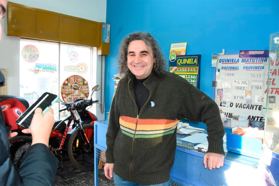 Agenciero Ra&uacute;l Gonz&aacute;lez