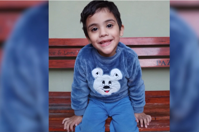 Juntan fondos para que niño con parálisis cerebral se realice un tratamiento en México