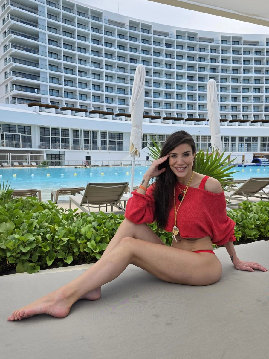 Andrea Rinc&oacute;n al rojo vivo. Instagram