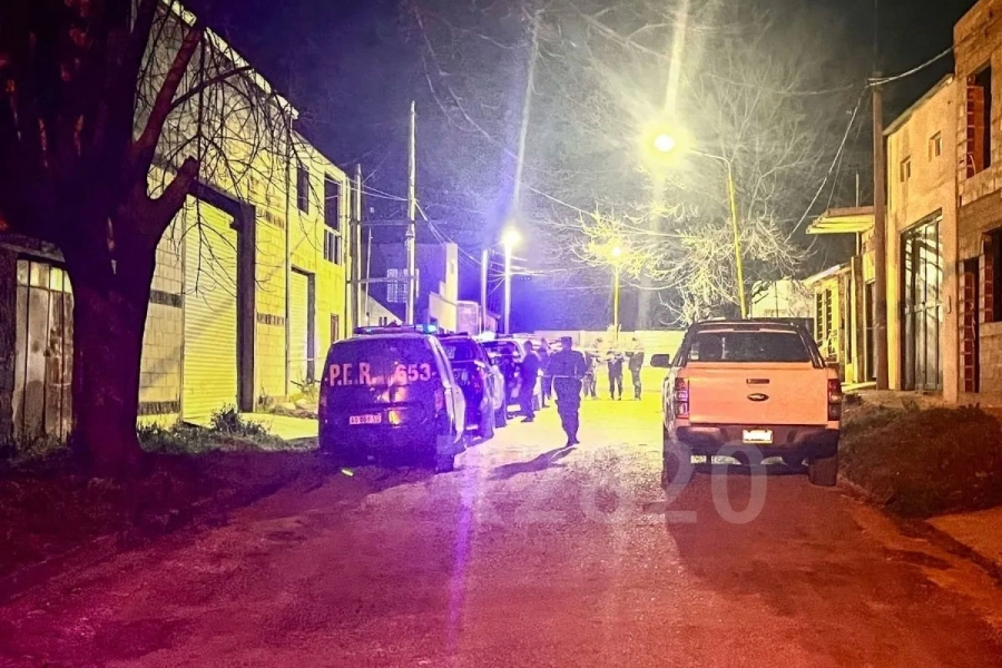 Policía baleó a su pareja y luego se disparó. R2820
