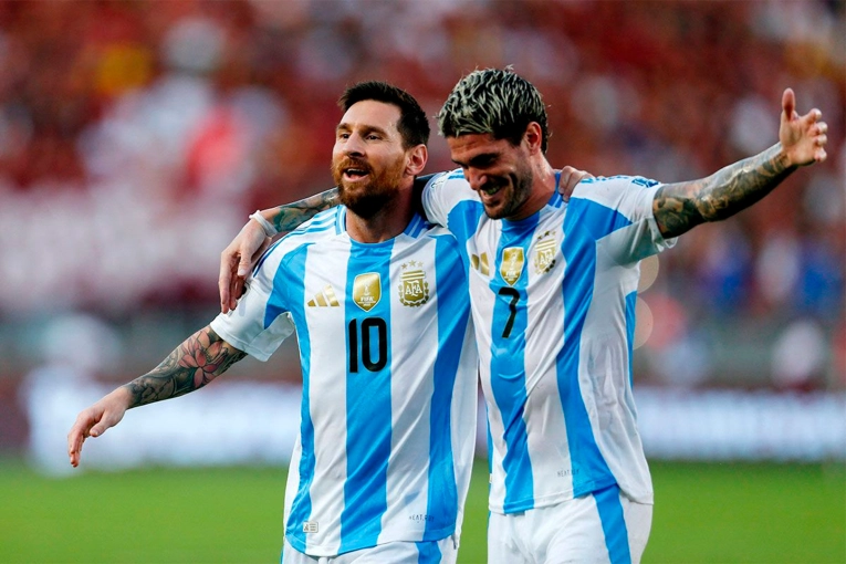 Nos matamos para llegar bien, aseguró De Paul sobre los entrenamientos con Messi