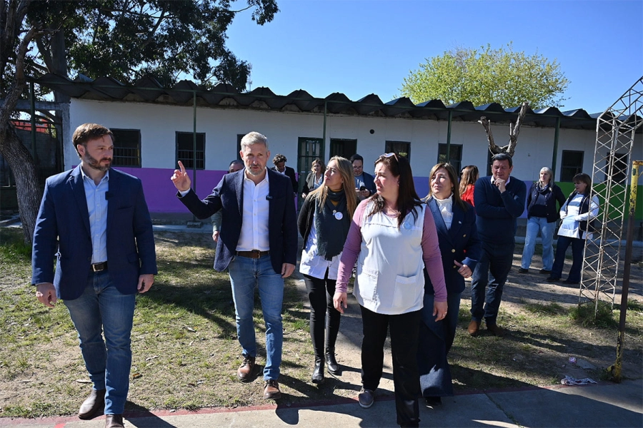 Recorrida de Frigerio en Concordia. Gobierno provincial