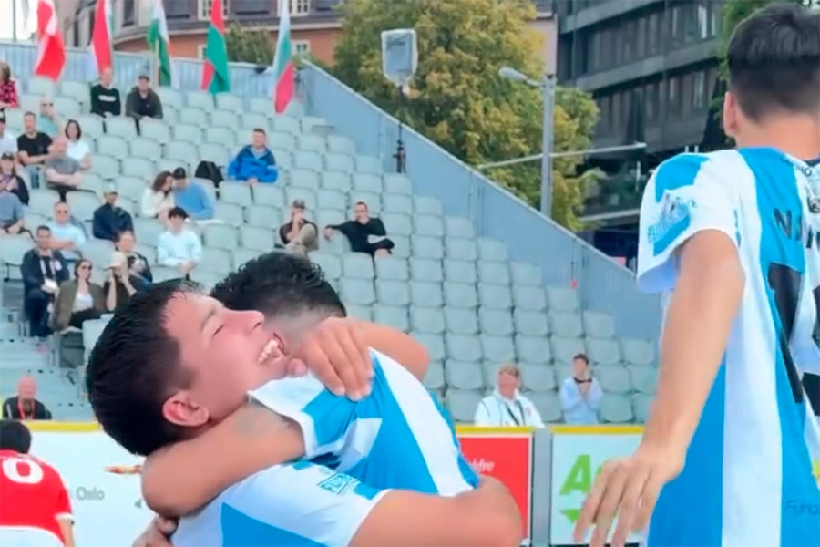 Momento en el que el equipo se consagra campe&oacute;n.