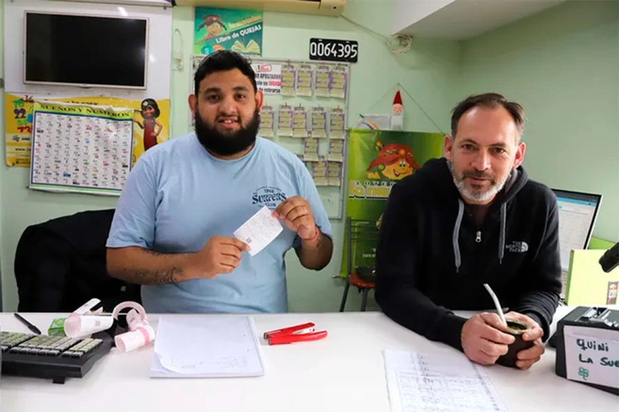 La Agencia 107 de Neuqu&eacute;n espera al ganador del premio multimillonario. Sebasti&aacute;n Fariña Petersen