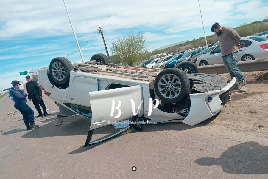 (foto Bomberos Voluntarios de Paran&aacute;)