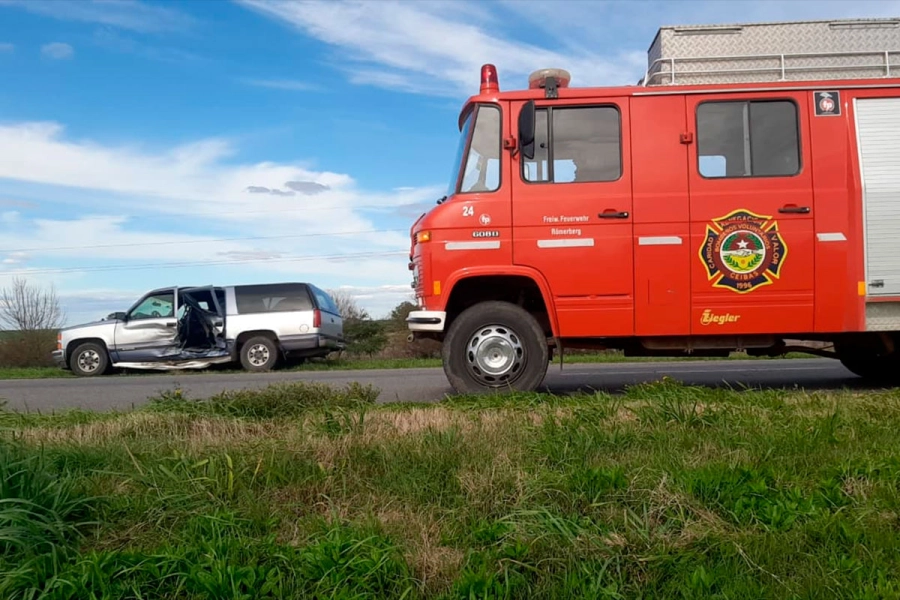 (Bomberos Voluntarios de Ceibas).