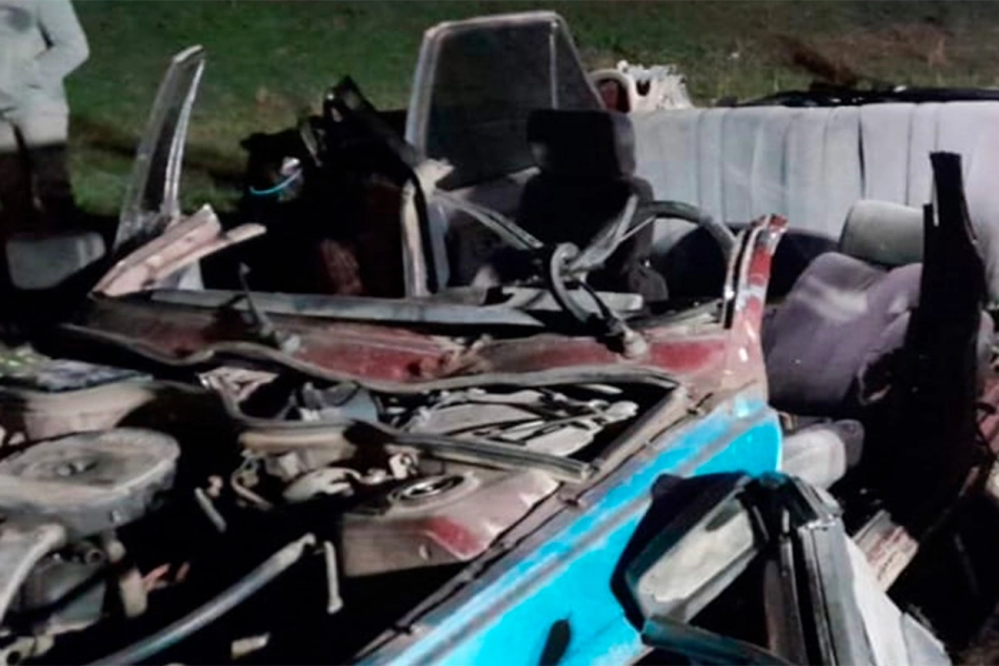 El veh&iacute;culo fue intervenido para rescatar al conductor.