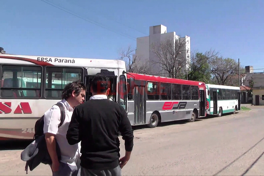 Transporte urbano en Paran&aacute; (foto Elonce)
