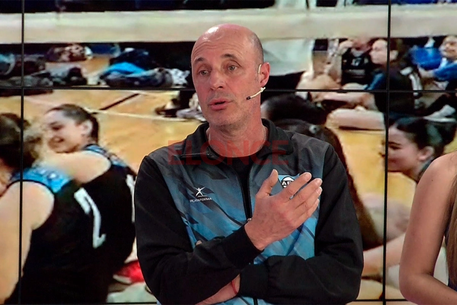 Marcos Molinari, entrenador del equipo. Foto: Elonce.