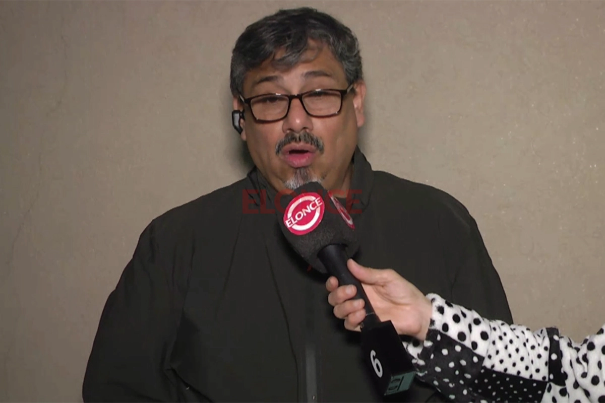 Luna Chainz in a seductive pose