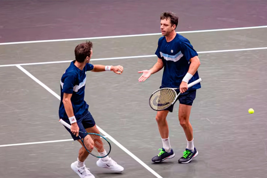 Zeballos y Molteni cerraron la serie de Copa Davis en favor de la Argentina ante Pa&iacute;ses Bajos, en Groningen