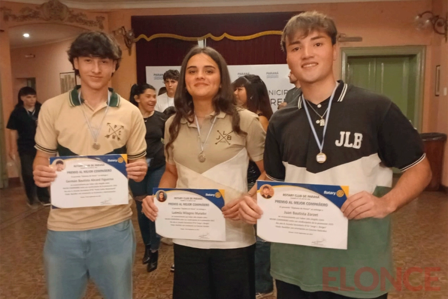 El Rotary Club de Paran&aacute; entreg&oacute; medallas y diplomas a estudiantes elegidos por sus pares como &ldquo;mejor compa&ntilde;ero&rdquo;.