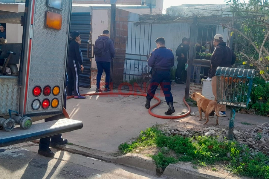 Incendio en Paran&aacute; (foto Reporte 100.7)