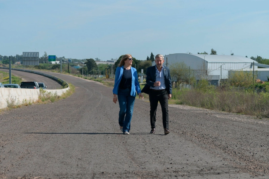 Romero y Frigerio recorrieron la obra de la nueva circunvalaci&oacute;n a Paran&aacute; sobre Ruta Nacional 12 (foto Municipalidad de Paran&aacute;)