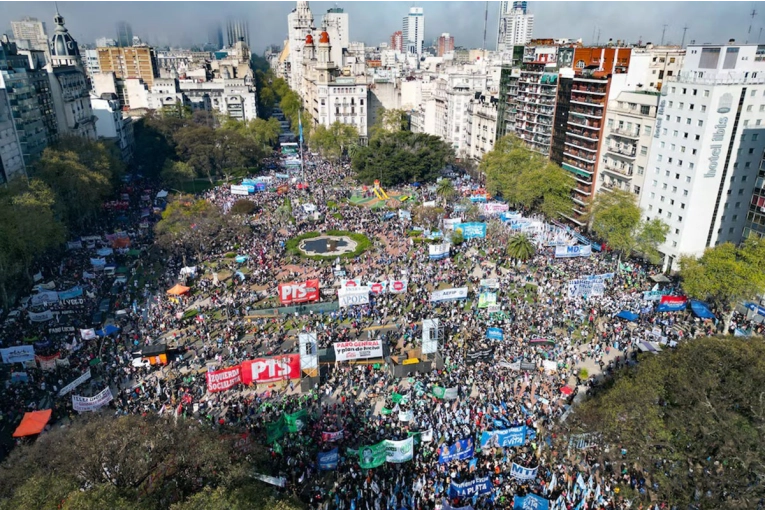 El gobierno criticó la Marcha Federal Universitaria y aseguró que la "ley de financiamiento nació muerta"