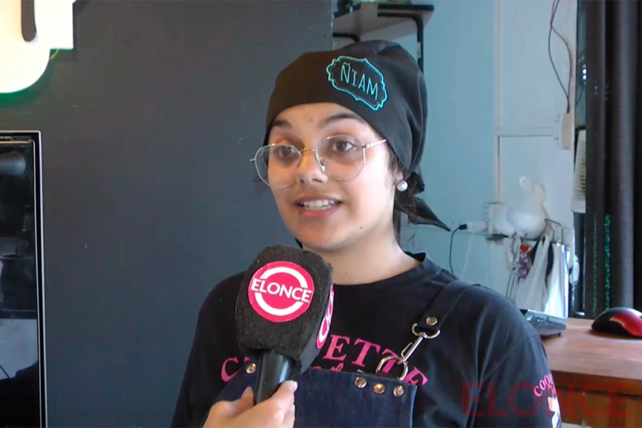 Paula, empleada del local