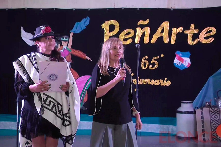 Pe&ntilde;a folcl&oacute;rica en Escuela Zubiaur (foto Elonce)