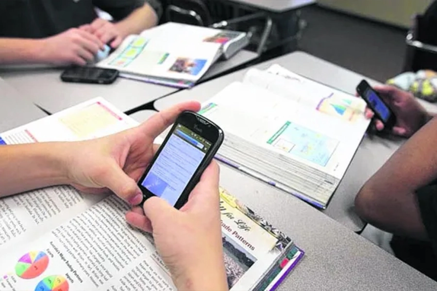 Celulares en clase: una herramienta con potencial pedag&oacute;gico que los alumnos no saben aprovechar