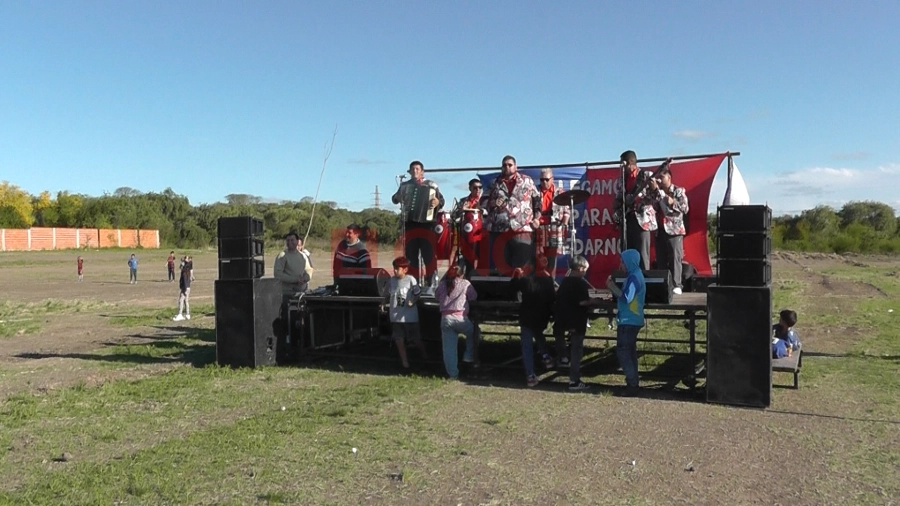 La m&uacute;sica presente. Foto: Elonce.