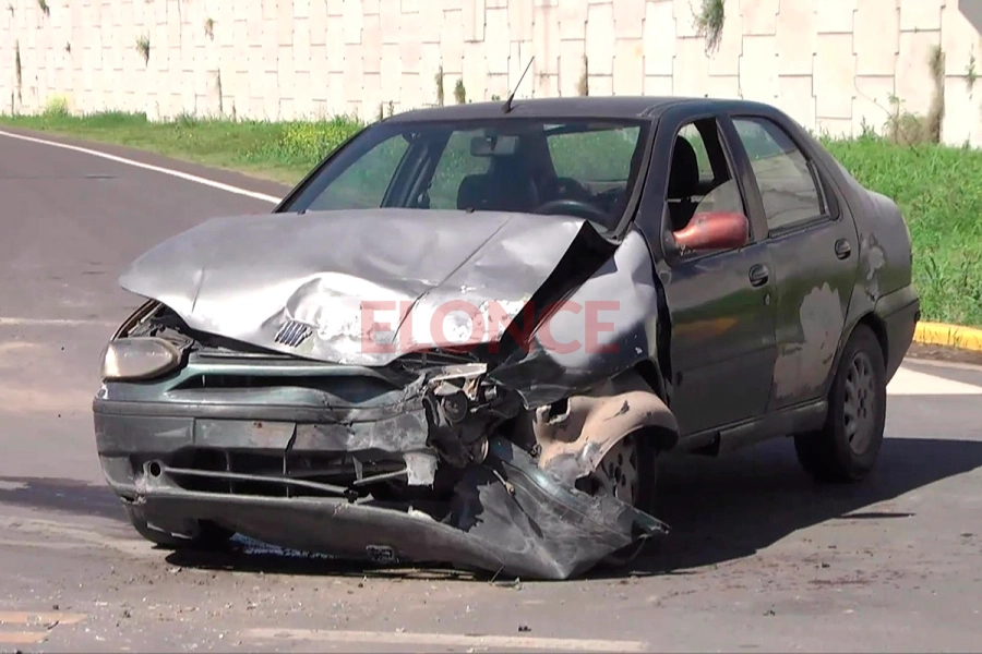 Choque en ingreso a Paran&aacute; por Ruta 12 (foto Elonce)