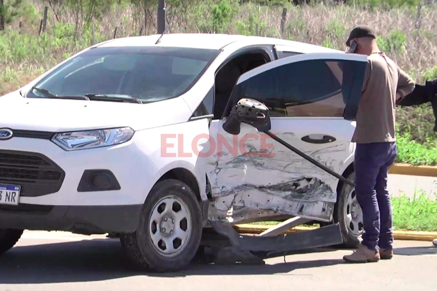Choque en ingreso a Paran&aacute; por Ruta 12 (foto Elonce)