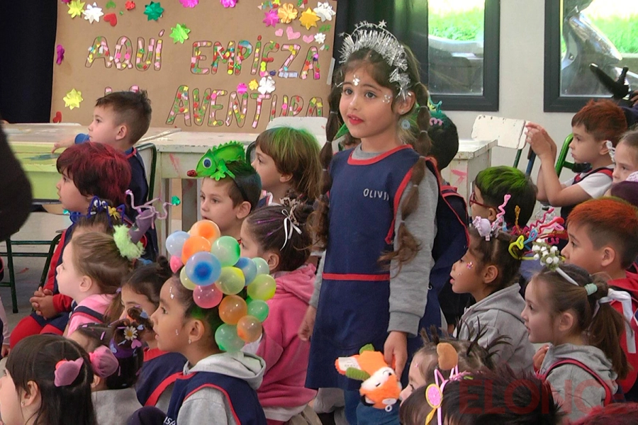 Festejos en jard&iacute;n de infantes de escuela Del Centenario de Paran&aacute; (foto Elonce)