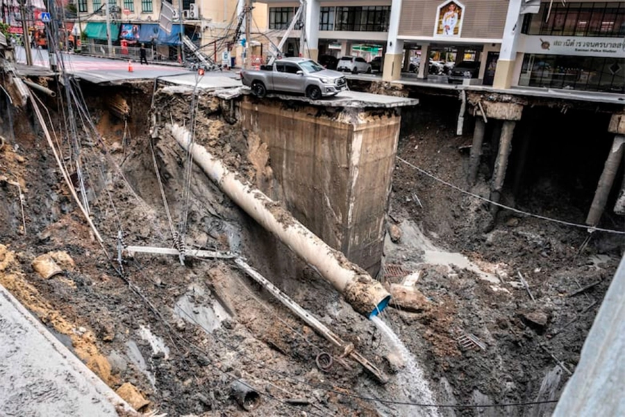 Hundimiento en la capital tailandesa (foto AFP)