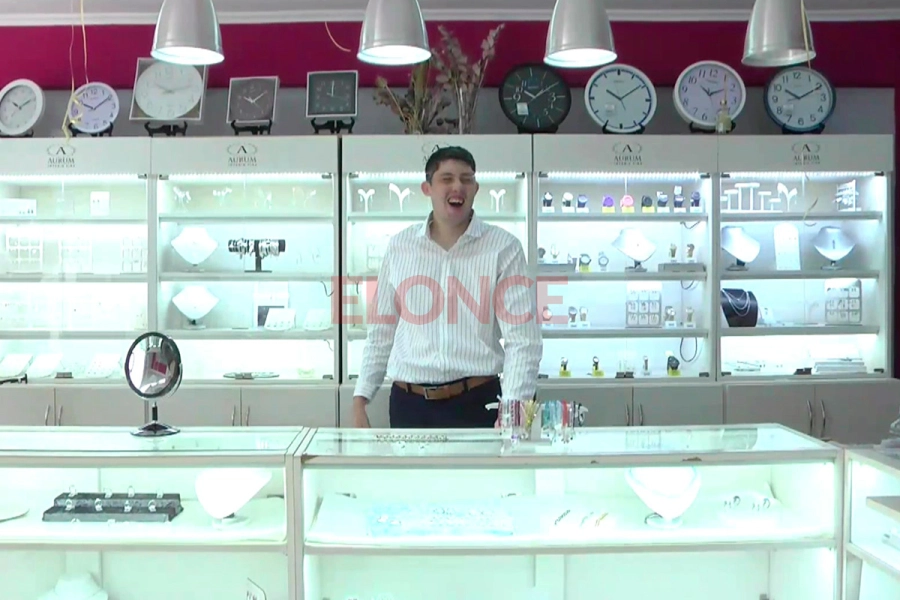 Franco disfrutando su labor (Foto: Elonce)