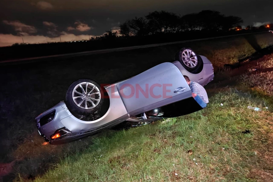 Accidente en Acceso Norte a Paran&aacute; (foto Elonce)