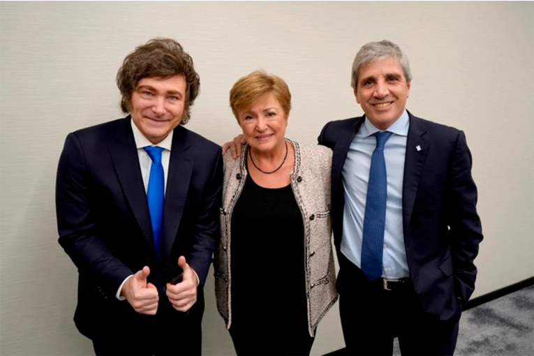 FMI inicia una nueva revisión del acuerdo con Argentina: qué metas deberá mostrar el Gobierno