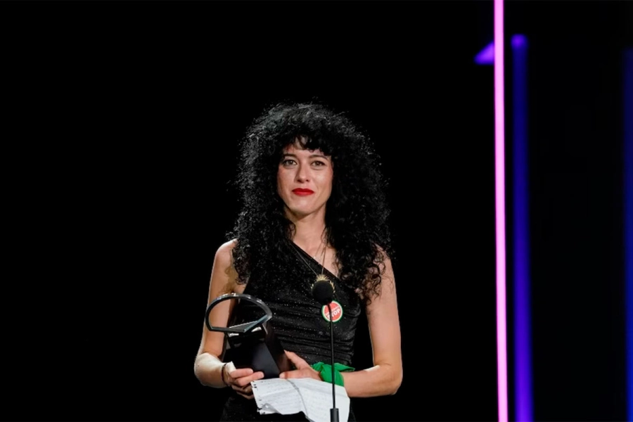 Camila Plaate recibi&oacute; la Concha de Plata a la Mejor interpretaci&oacute;n de reparto por "Bel&eacute;n"