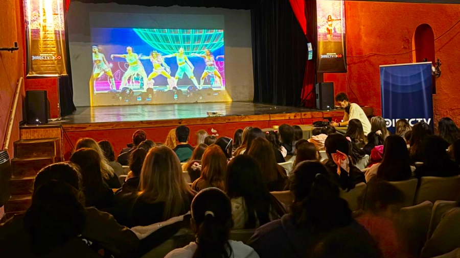 La Asociaci&oacute;n Cultural Nogoy&aacute;, a sala llena