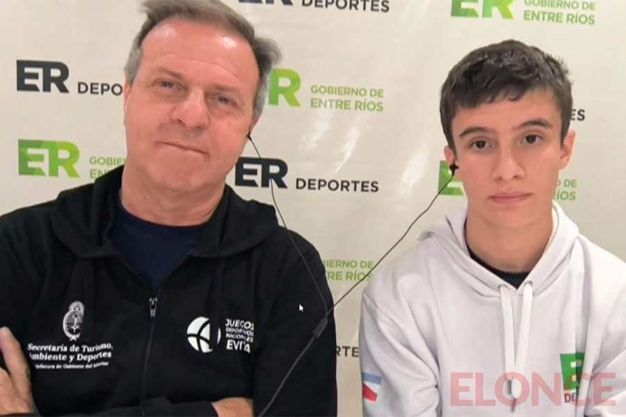 Felipe Bond y su entrenador, Enrique Da Costa Leites.