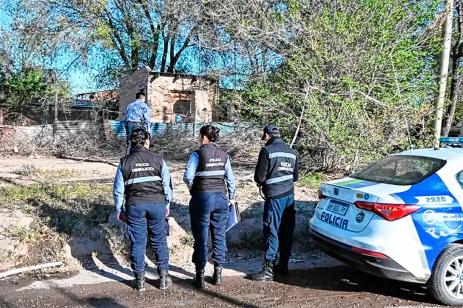 Una persona muri&oacute; al quedar atrapada en el incendio de su casa