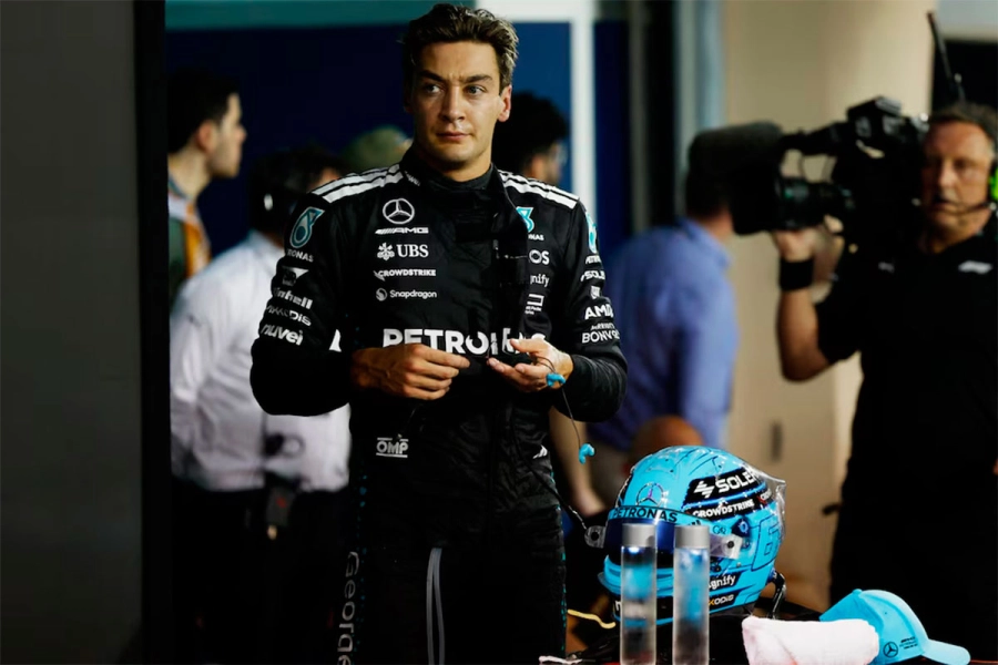 Russell fue el primer piloto en utilizar el traje especial refrigerante