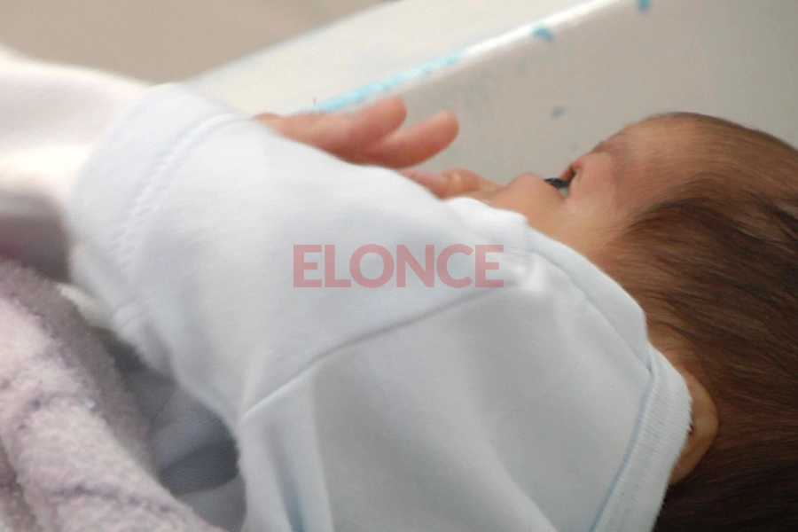 Beb&eacute;s y el sol